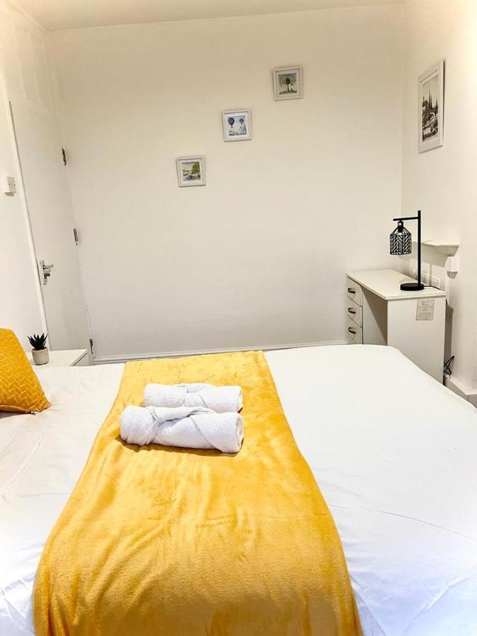 Canary Wharf Holiday Rooms 런던 외부 사진