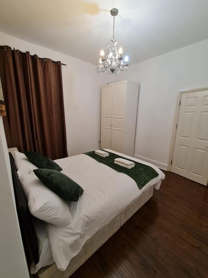 Canary Wharf Holiday Rooms 런던 외부 사진