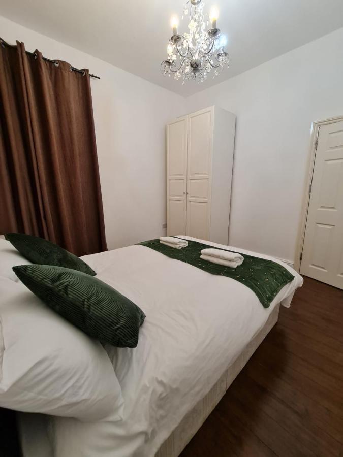 Canary Wharf Holiday Rooms 런던 외부 사진