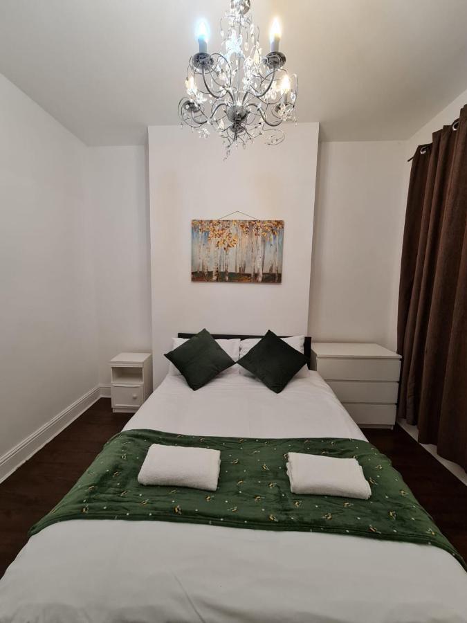 Canary Wharf Holiday Rooms 런던 외부 사진