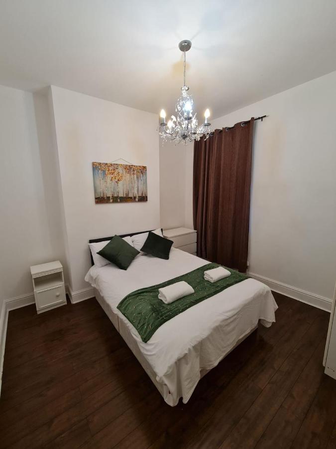 Canary Wharf Holiday Rooms 런던 외부 사진