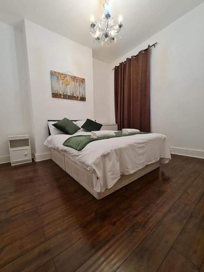 Canary Wharf Holiday Rooms 런던 외부 사진