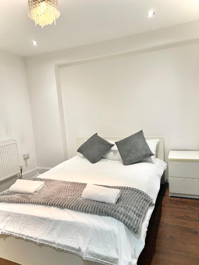 Canary Wharf Holiday Rooms 런던 외부 사진