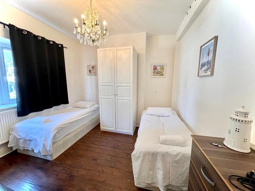 Canary Wharf Holiday Rooms 런던 외부 사진