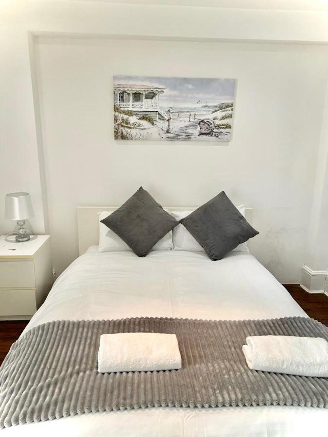Canary Wharf Holiday Rooms 런던 외부 사진