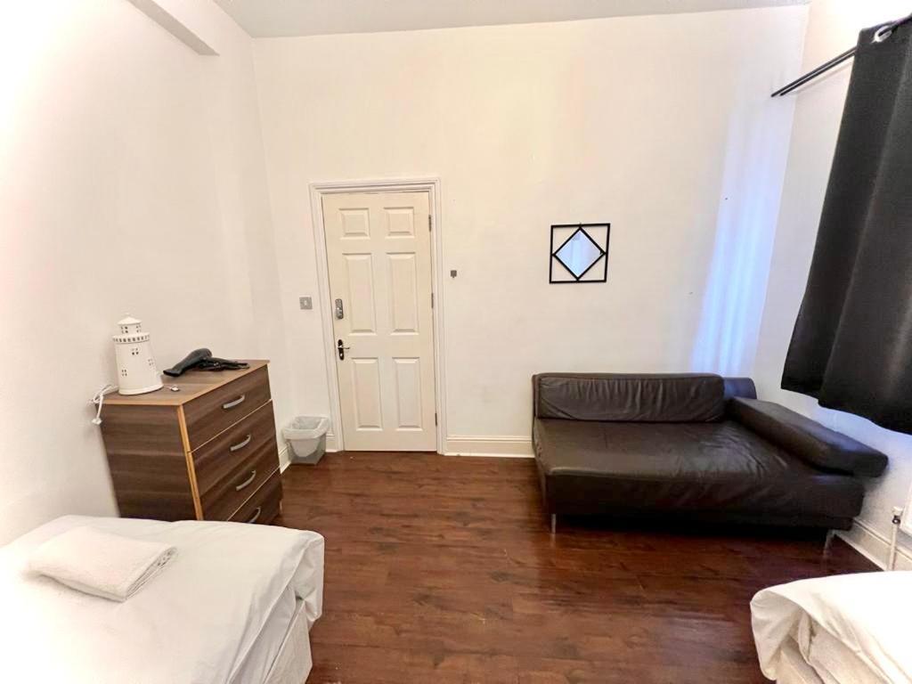 Canary Wharf Holiday Rooms 런던 외부 사진