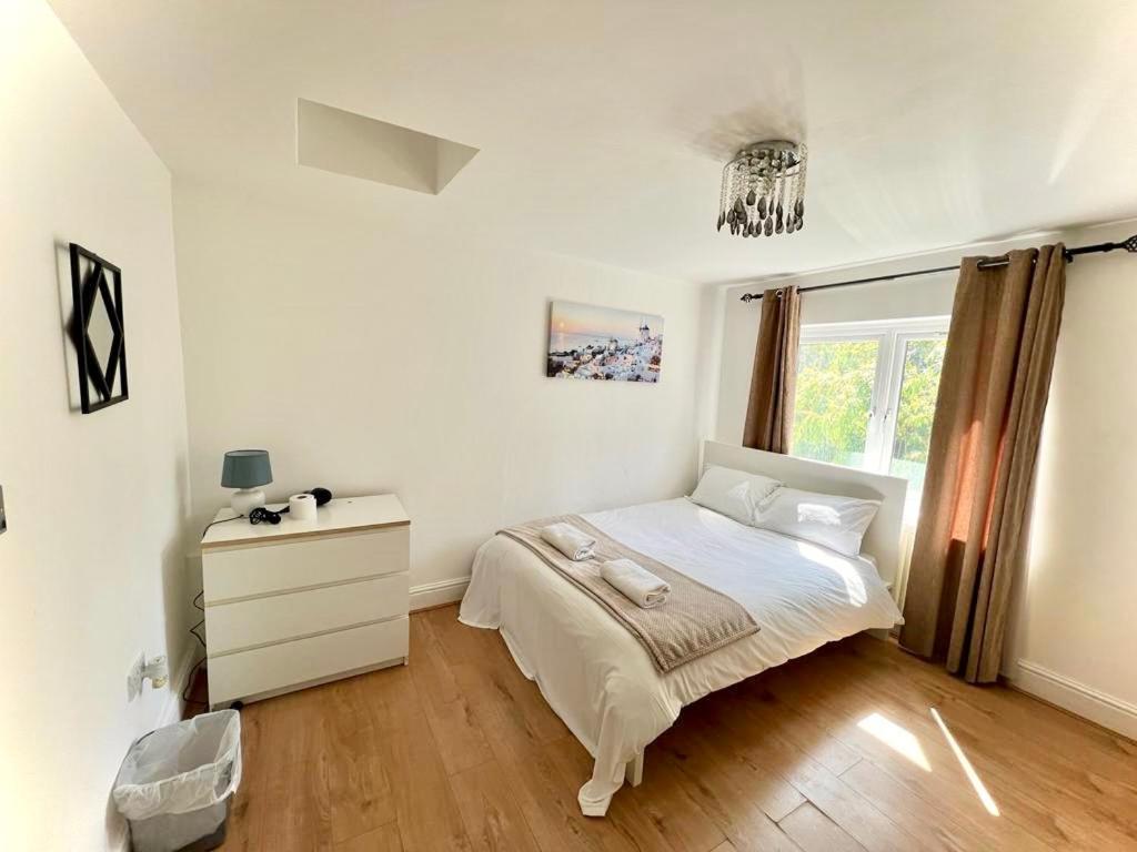 Canary Wharf Holiday Rooms 런던 외부 사진